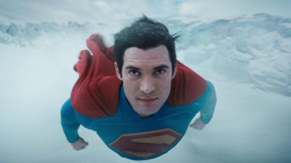 David Corenswet voando como Superman &mdash; Cr&eacute;dito: Reprodu&ccedil;&atilde;o | Warner Bros.